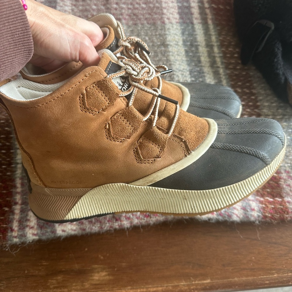 Sorel women’s out and about shoes